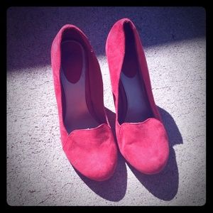 Red wedge heels